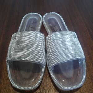 Juicy Couture Harmonia Bejewel Slide Sandal Size 6 Gently Worn Great Condition